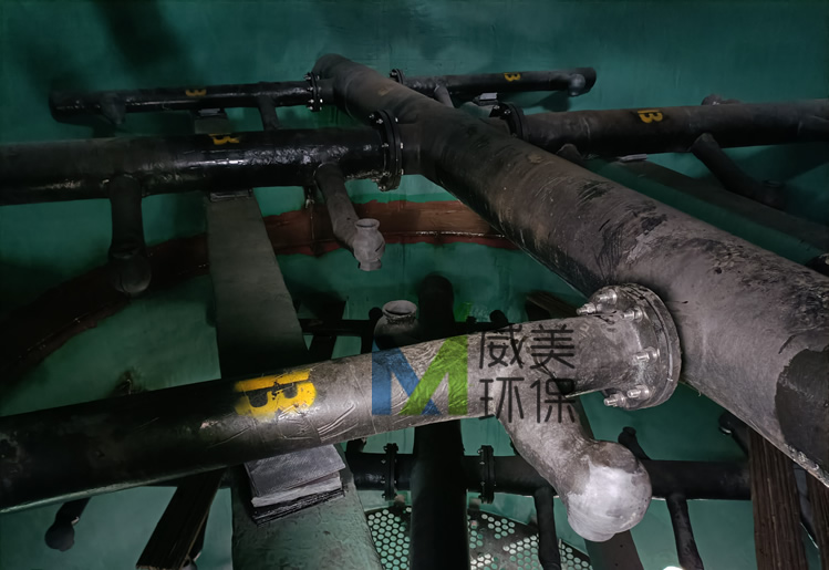 湖北磷化工脫硫塔噴淋層現場施工圖二